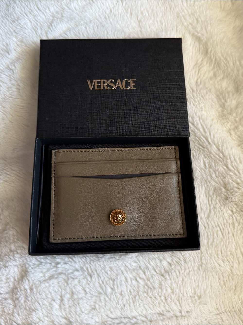 AUTHENTIC Versace Mini Medusa card holder (Full inclusion - box and dust bag)